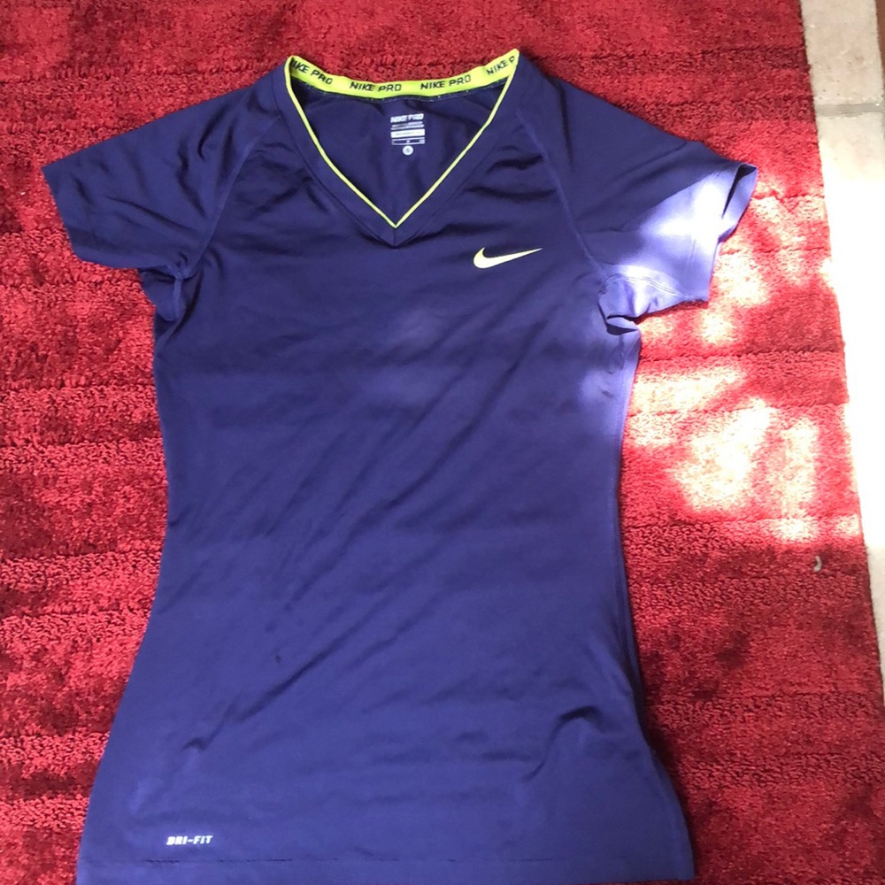 NIKE DRIFIT TSHIRT